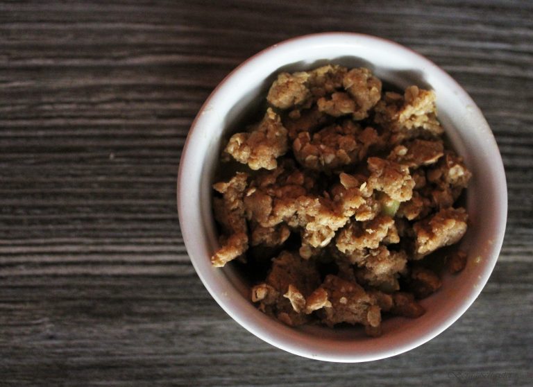 Rezept | Apfel Crumble (vegan) – einfach aber lecker!