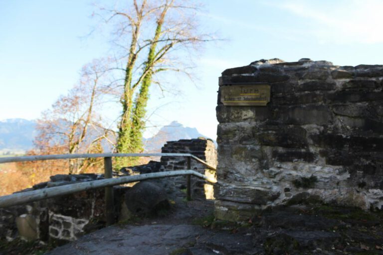 Burg Hopfen am Hopfensee im Allgäu