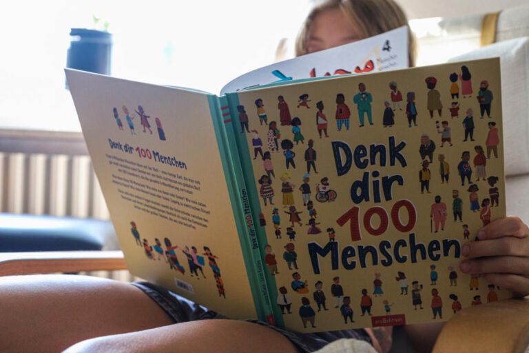 Denk dir 100 Menschen – Kindersachbuch