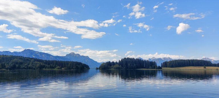 Der Illasbergsee bei Füssen – Seen im Ostallgäu